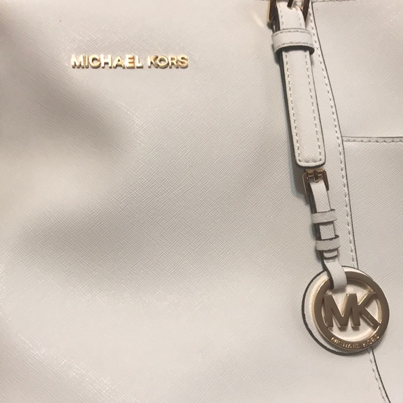Large white Michael Kors tote with gold trim - Picture 4 of 6